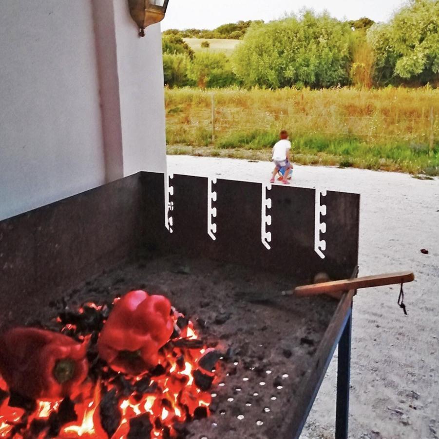 Azoia 10 - Hostel & Casas De Campo Azoia de Baixo エクステリア 写真